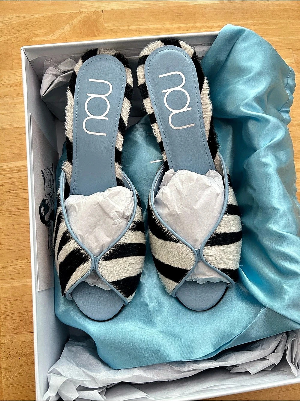 Nou Ponyhair Zebra Print Heels - Picture 3 of 6